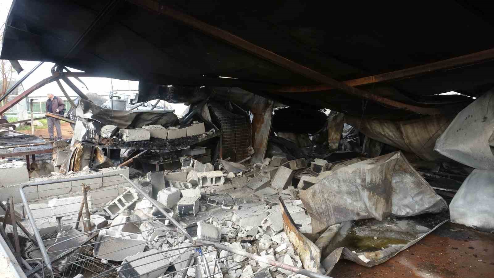 Antalya’da 5’i çocuk 6 kişinin öldüğü yangında sera sahibi tutuklandı
