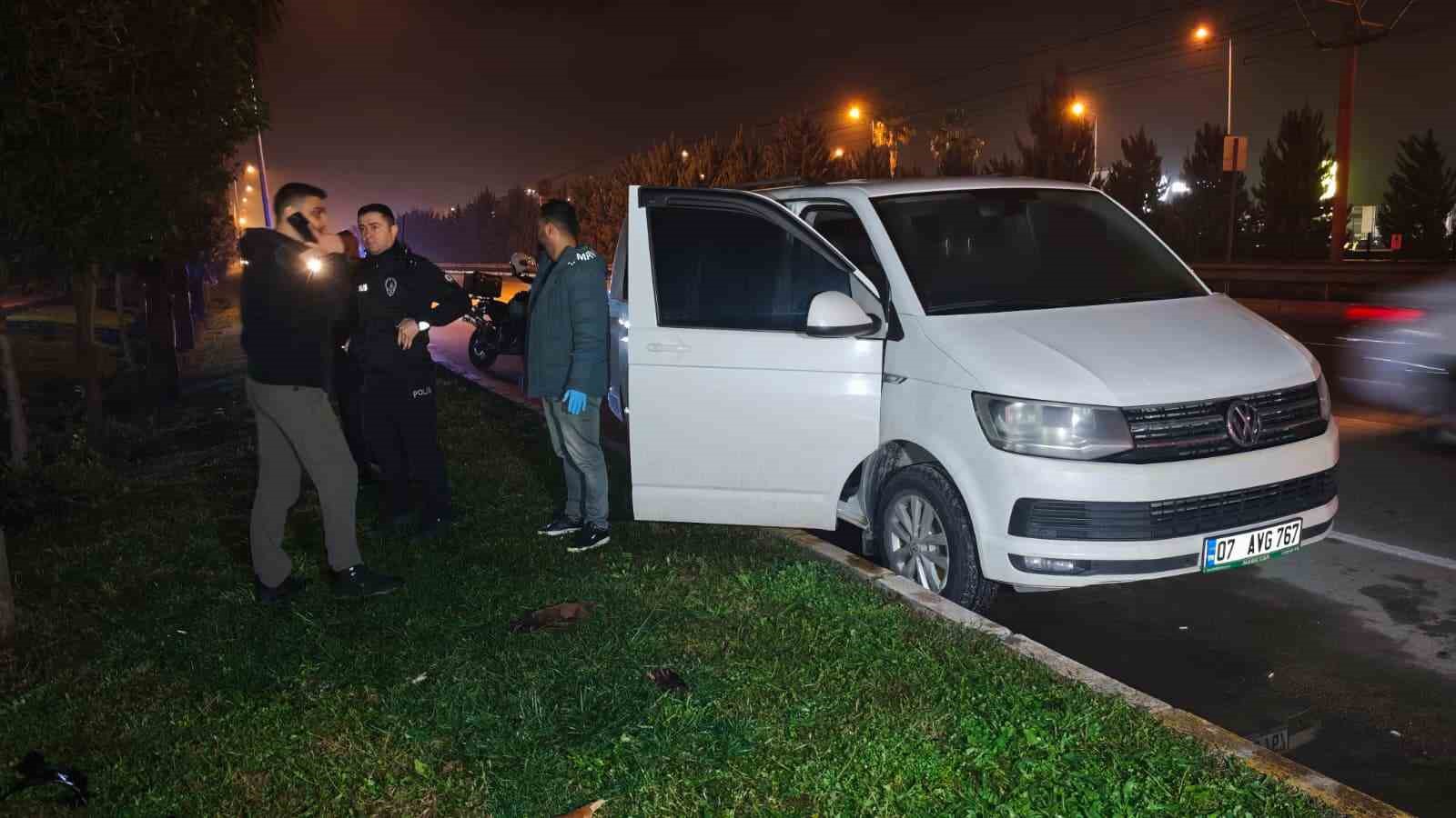 Antalya’da bir kişi park halindeki araçta ölü bulundu
