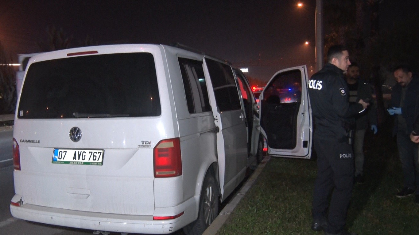 Antalya’da bir kişi park halindeki araçta ölü bulundu
