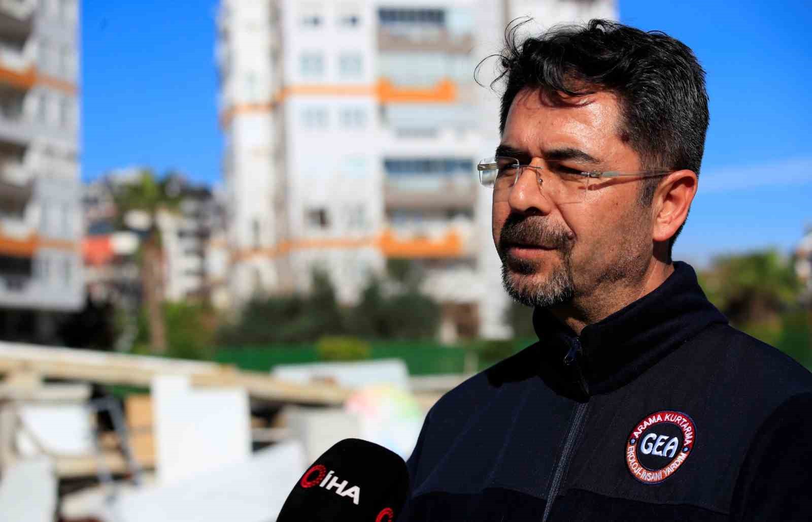 Antalya’da eğitilen Afrika keseli sıçanları enkaz altındaki "göz" olacak
