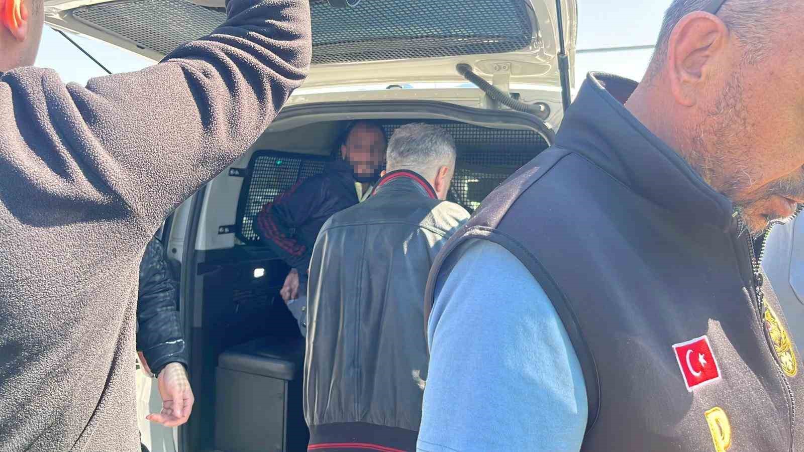 Antalya’da ehliyetsiz sürücü ortalığı birbirine kattı: 357 bin lira ceza yedi
