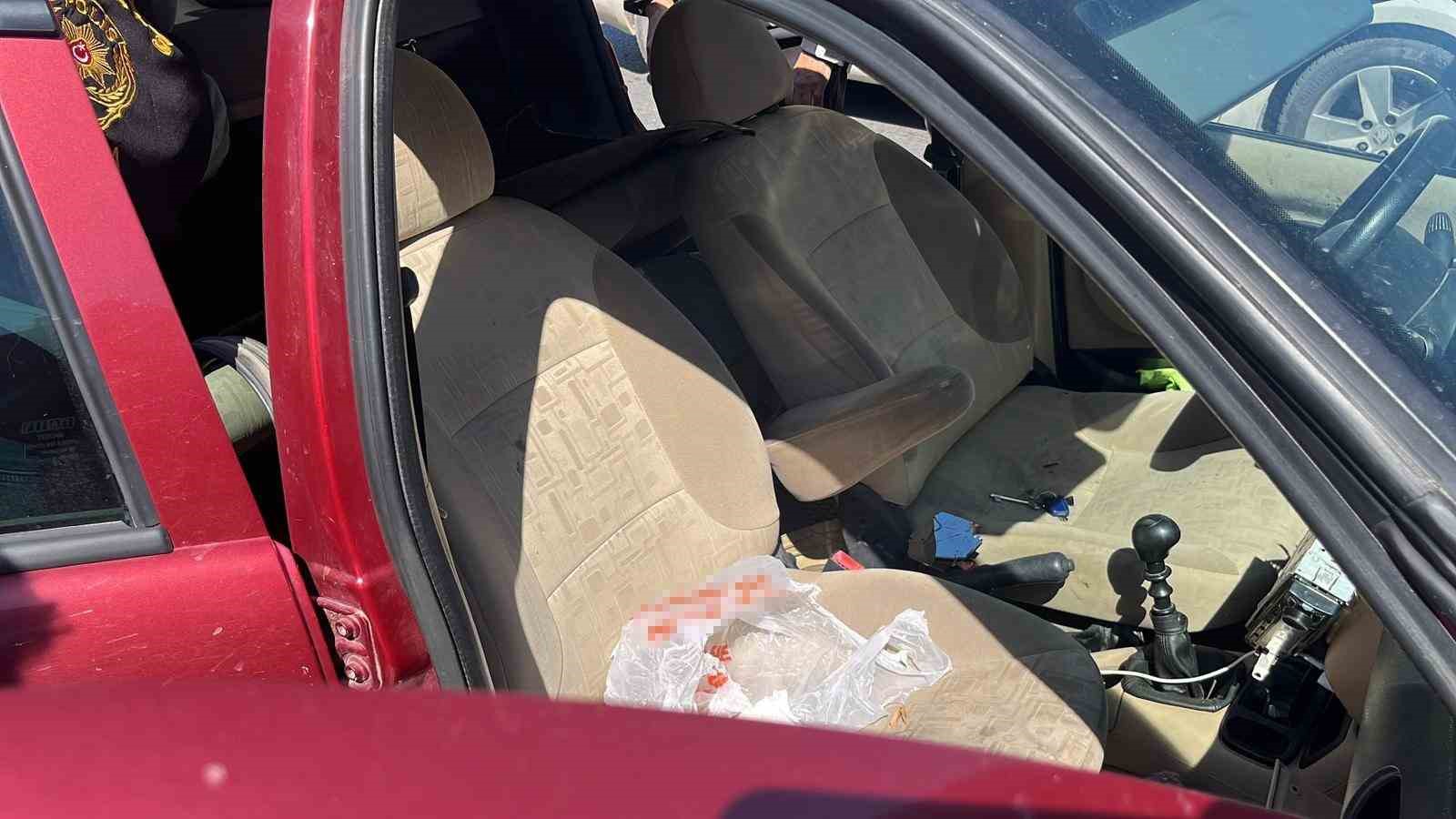 Antalya’da ehliyetsiz sürücü ortalığı birbirine kattı: 357 bin lira ceza yedi
