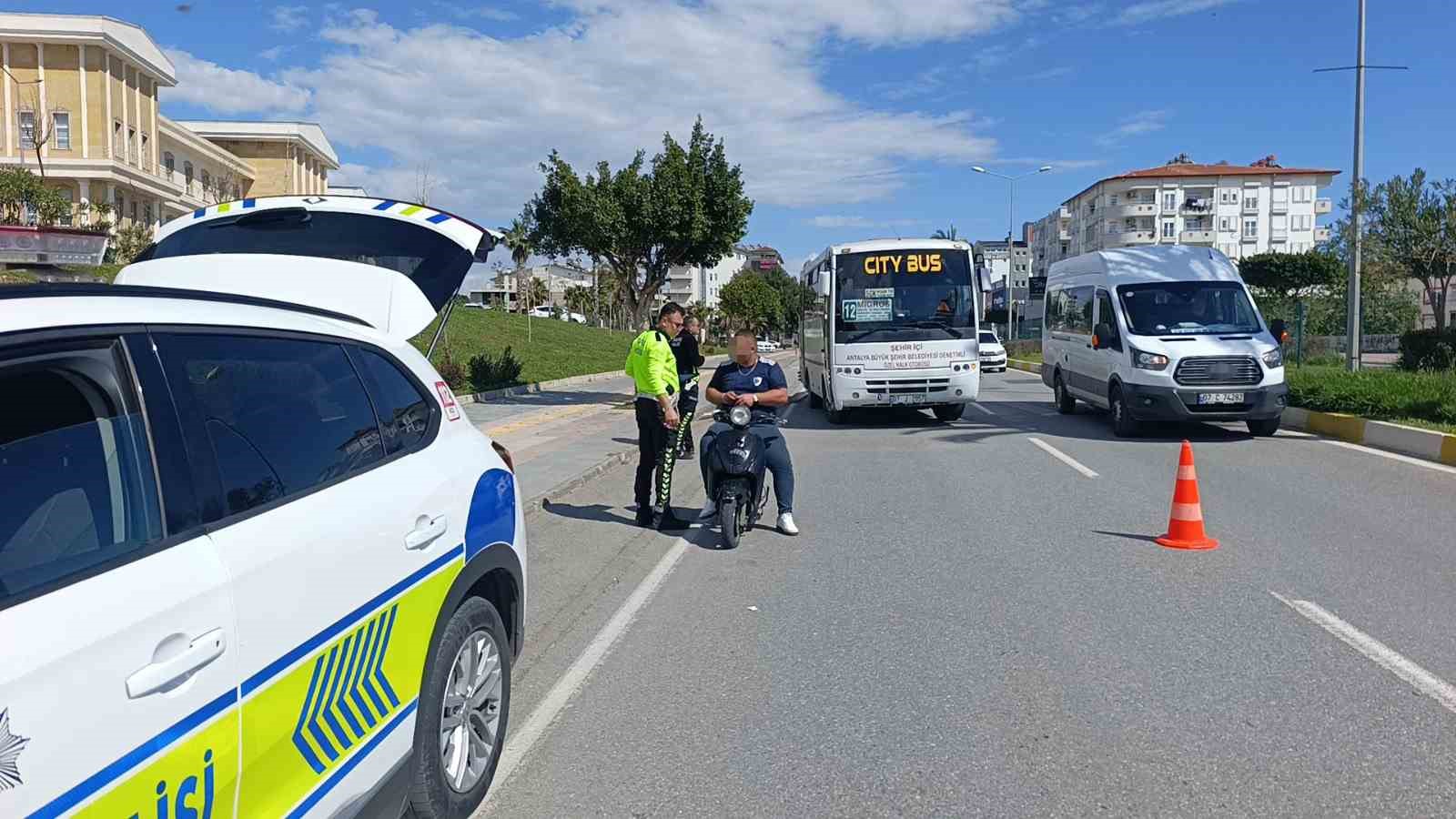 Antalya’da elektrikli bisiklet sürücüsüne 126 bin TL ceza
