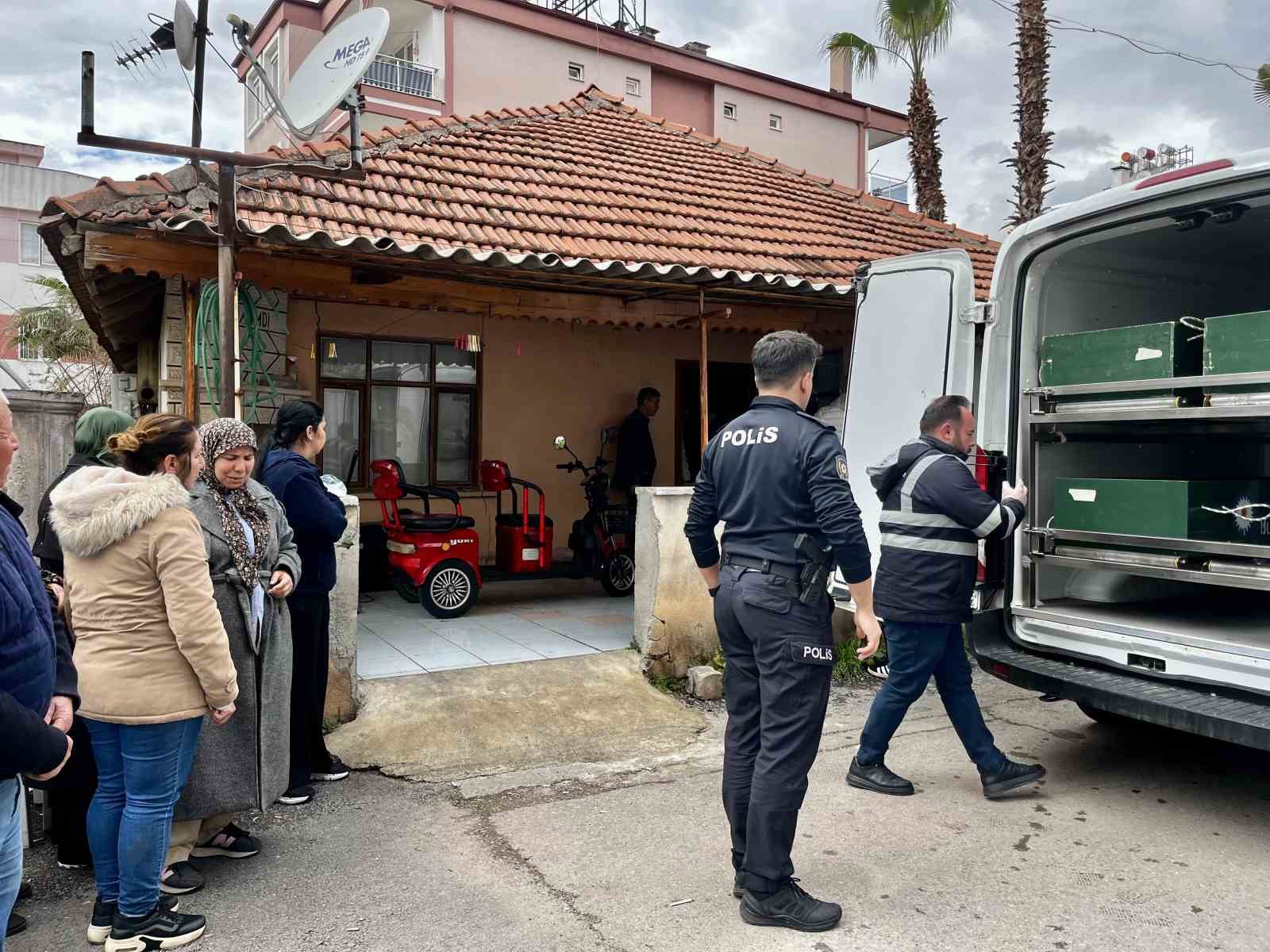 Antalya’da evde ölü bulunan gencin teyzesinden yürek yakan ağıt: "Dayanamam ben, içim yanıyor"
