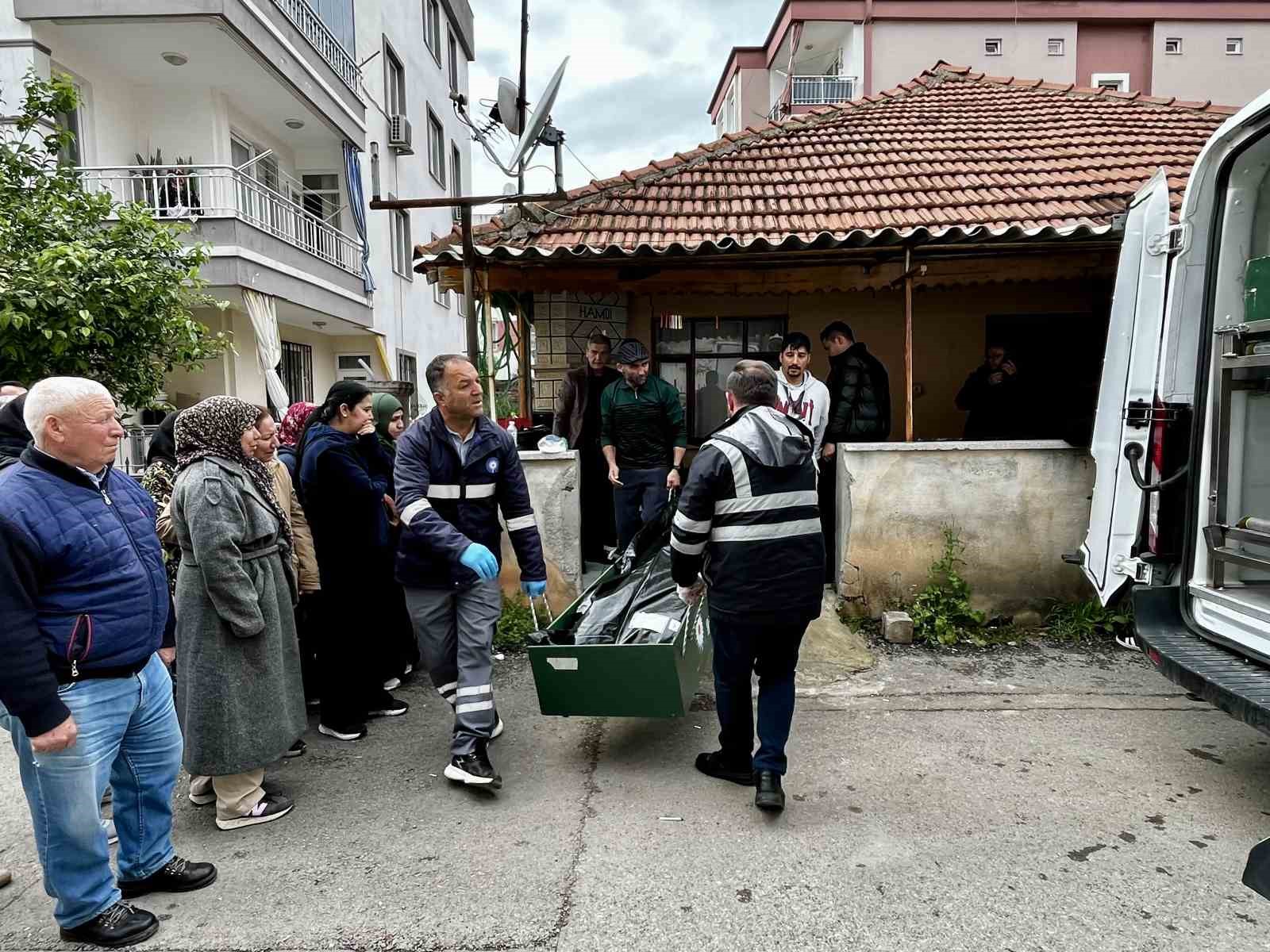 Antalya’da evde ölü bulunan gencin teyzesinden yürek yakan ağıt: "Dayanamam ben, içim yanıyor"
