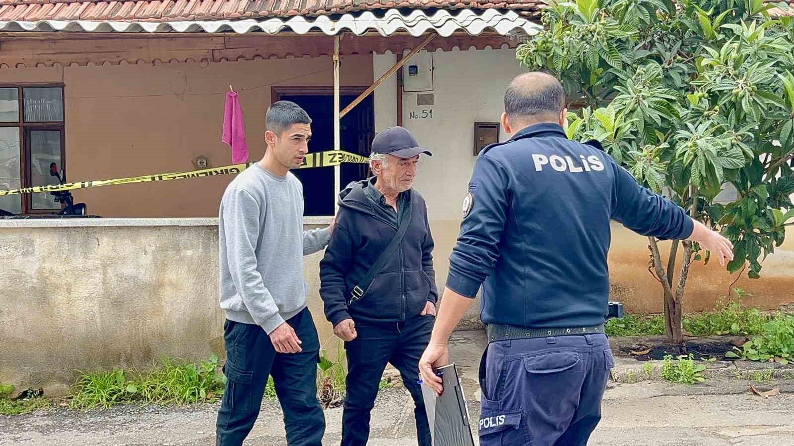 Antalya’da evde ölü bulunan gencin teyzesinden yürek yakan ağıt: "Dayanamam ben, içim yanıyor"
