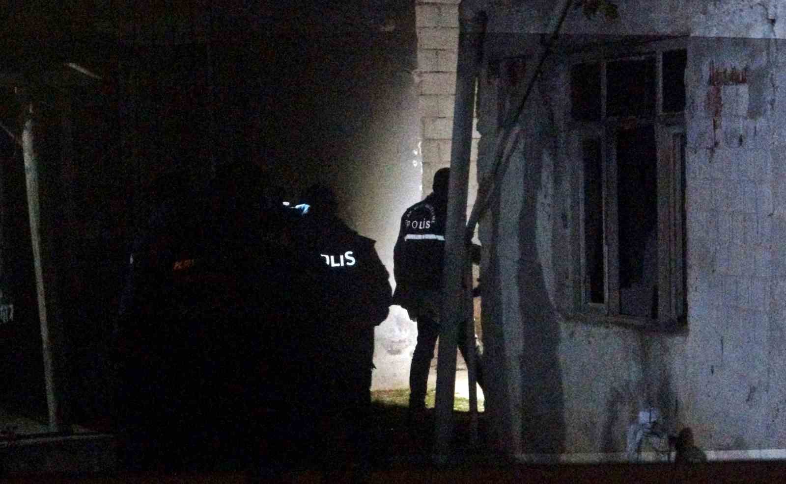 Antalya’da gecekondu yangını: 1 ölü, 1 yaralı
