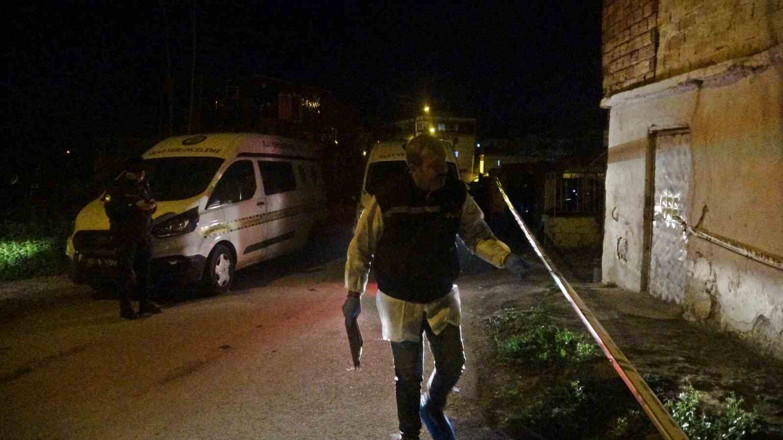 Antalya’da gecekondu yangını: 1 ölü, 1 yaralı
