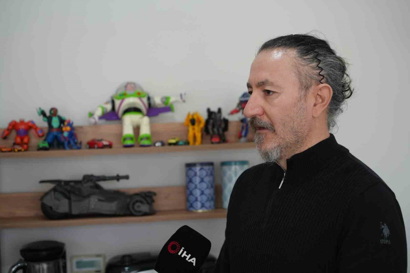 Antalya’da geliştirilen yapay zekâ sanatçısı Ayros’a yoğun ilgi: Yorumlar yankı uyandırıyor
Antalya’da geliştirilen yapay zekâ sanatçısı Ayros’a yoğun ilgi: Yorumlar yankı uyandırıyor