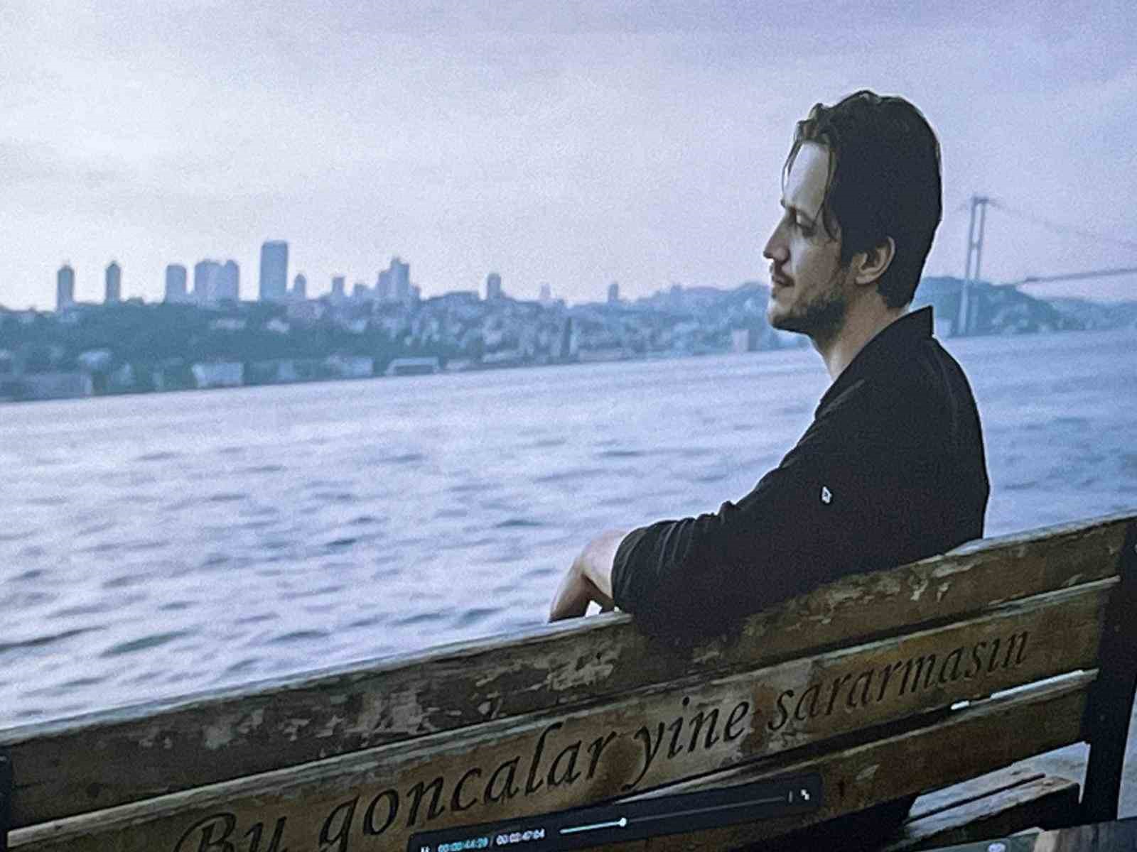 Antalya’da geliştirilen yapay zekâ sanatçısı Ayros’a yoğun ilgi: Yorumlar yankı uyandırıyor
Antalya’da geliştirilen yapay zekâ sanatçısı Ayros’a yoğun ilgi: Yorumlar yankı uyandırıyor