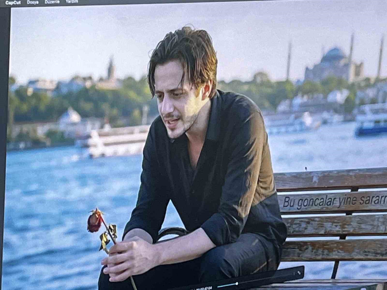 Antalya’da geliştirilen yapay zekâ sanatçısı Ayros’a yoğun ilgi: Yorumlar yankı uyandırıyor
Antalya’da geliştirilen yapay zekâ sanatçısı Ayros’a yoğun ilgi: Yorumlar yankı uyandırıyor