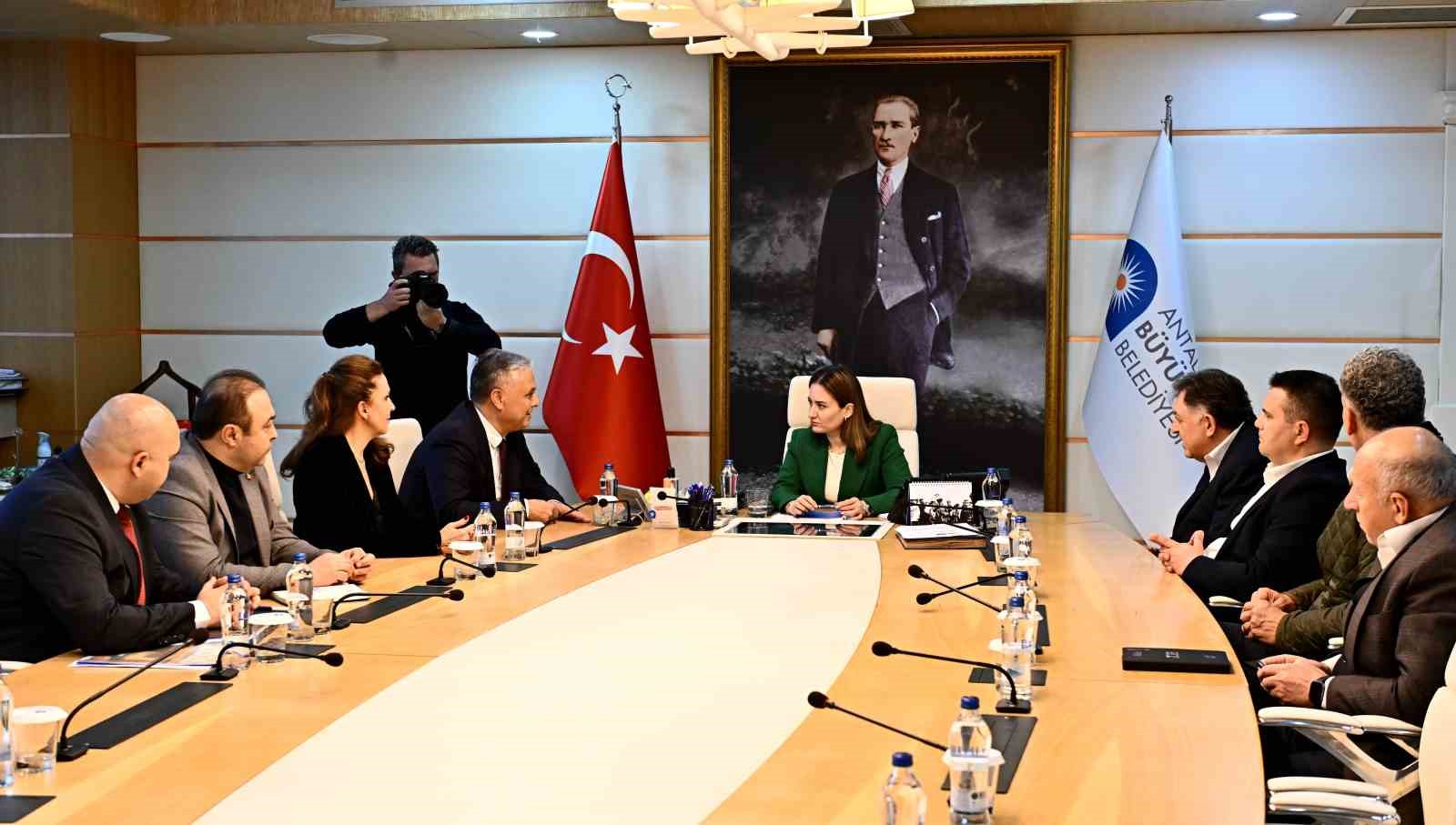 Antalya’da gıda güvenliğinde ortak adım
Antalya’da gıda güvenliğinde ortak adım