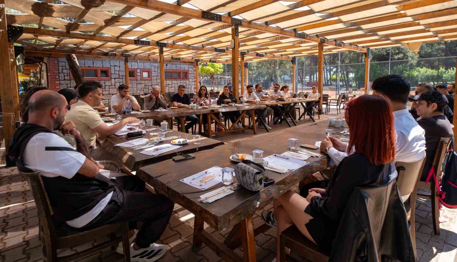 Antalya’da karate sporu kurumsal yapıya kavuşacak
