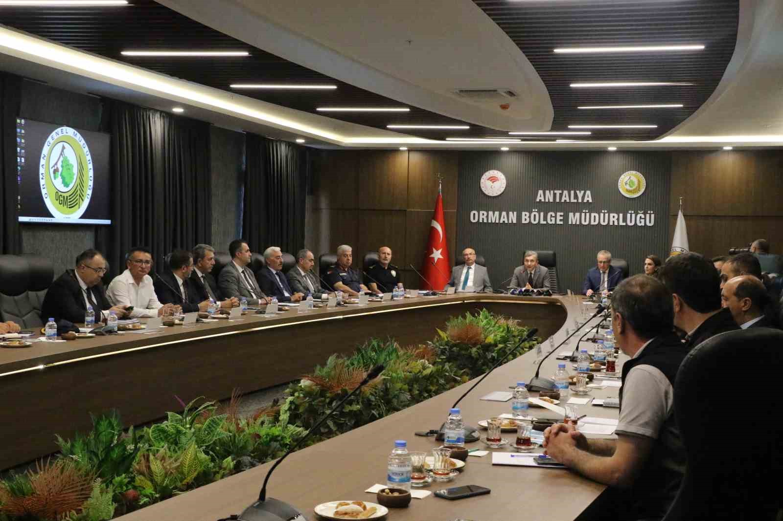 Antalya’da orman yangınlarına karşı sıkı önlemler
