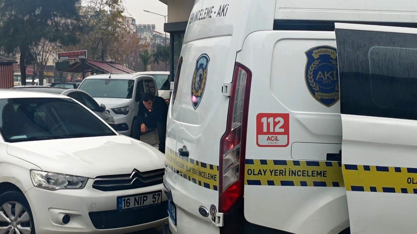 Antalya’da otel odasında şüpheli ölüm
