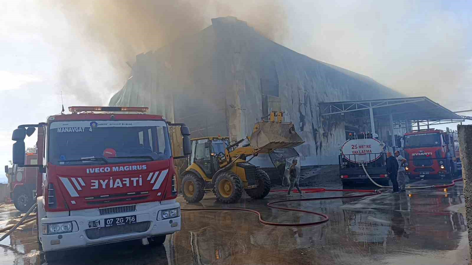 Antalya’da patates üretim tesisinde yangın
