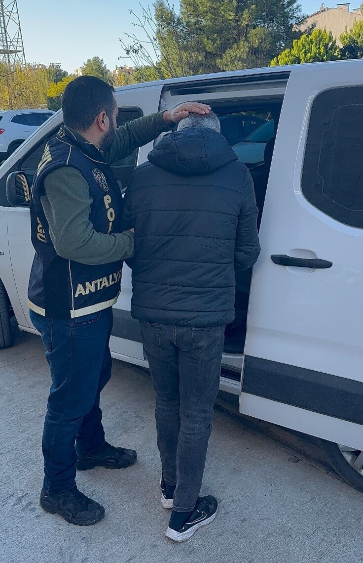 Antalya’da son 2 haftada 502 şahıs tutuklandı
Antalya’da son 2 haftada 502 şahıs tutuklandı