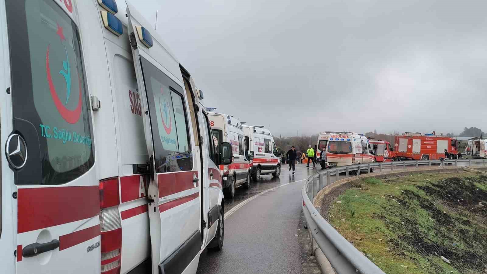 Antalya’da trafik kazası: Ölü ve yaralılar var
