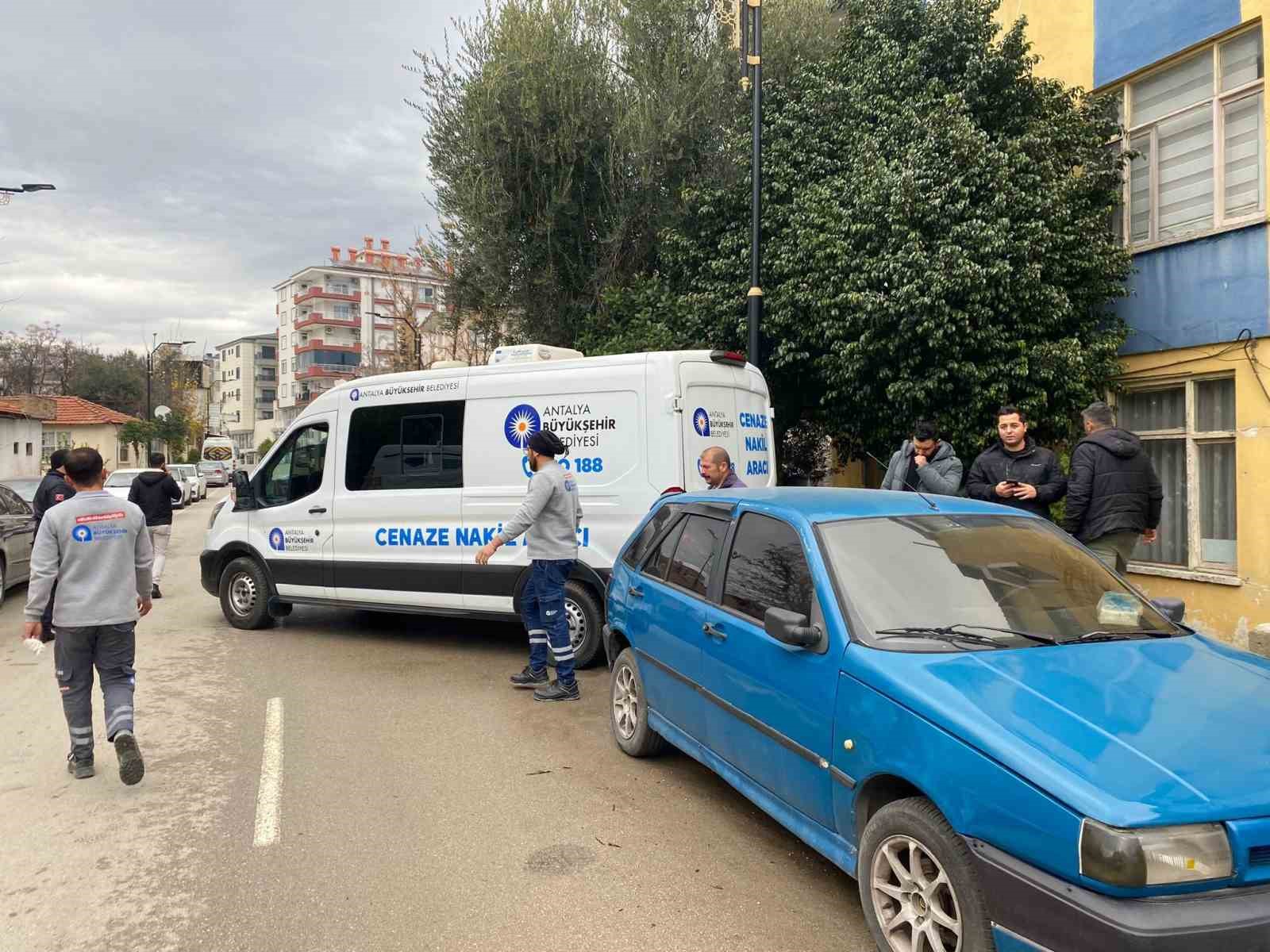 Antalya’da tüyler ürperten cinayet
