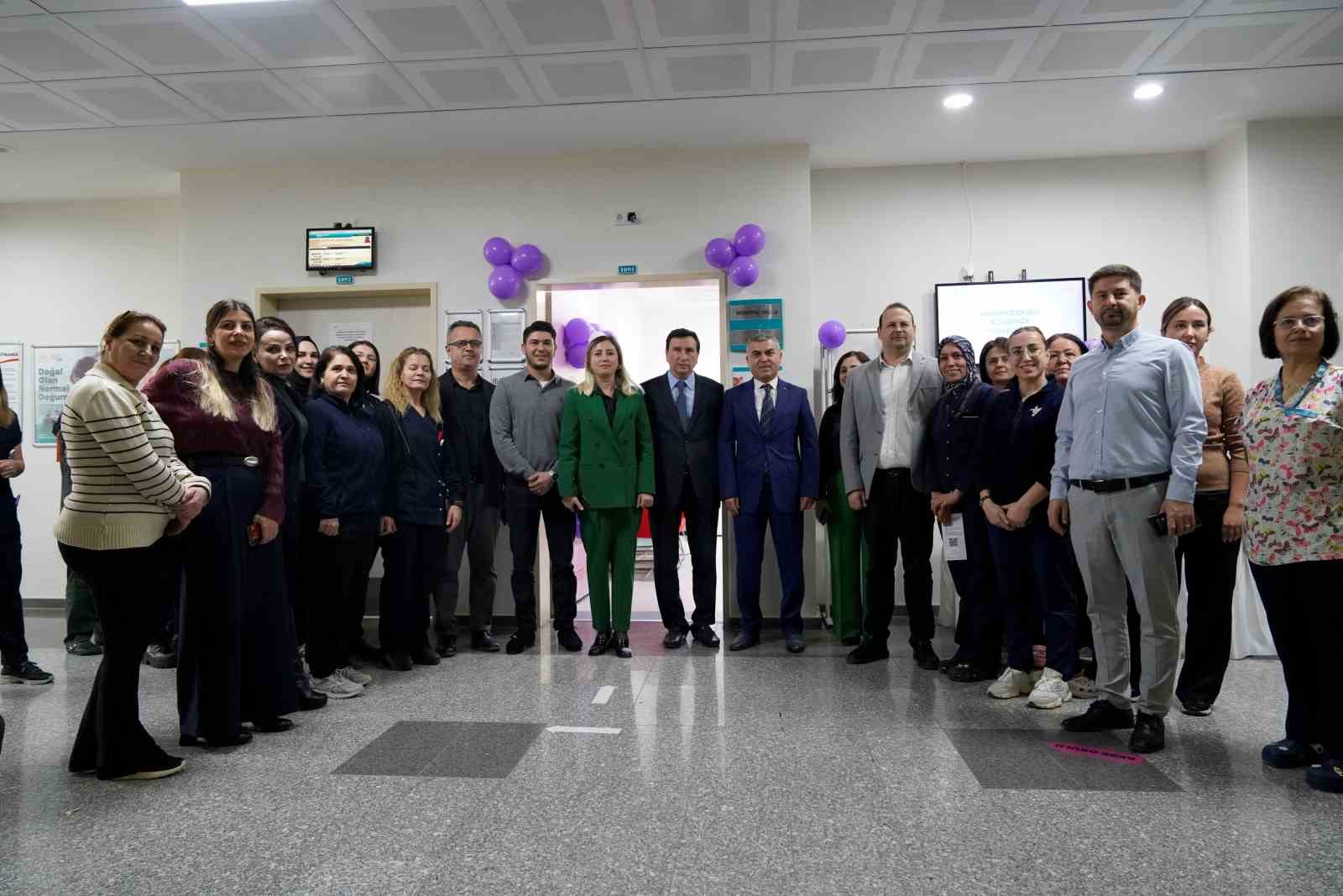 Antalya’nın ilk ‘Menopoz Okulu’ Kepez Devlet Hastanesi’nde açıldı
