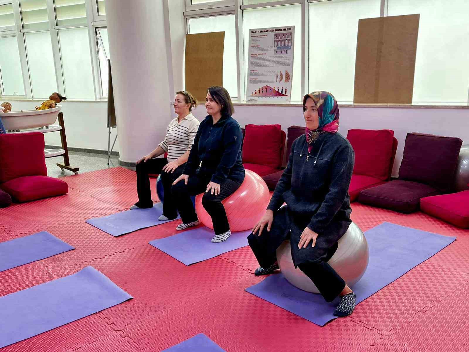 Antalya’nın ilk ‘Menopoz Okulu’ Kepez Devlet Hastanesi’nde açıldı
