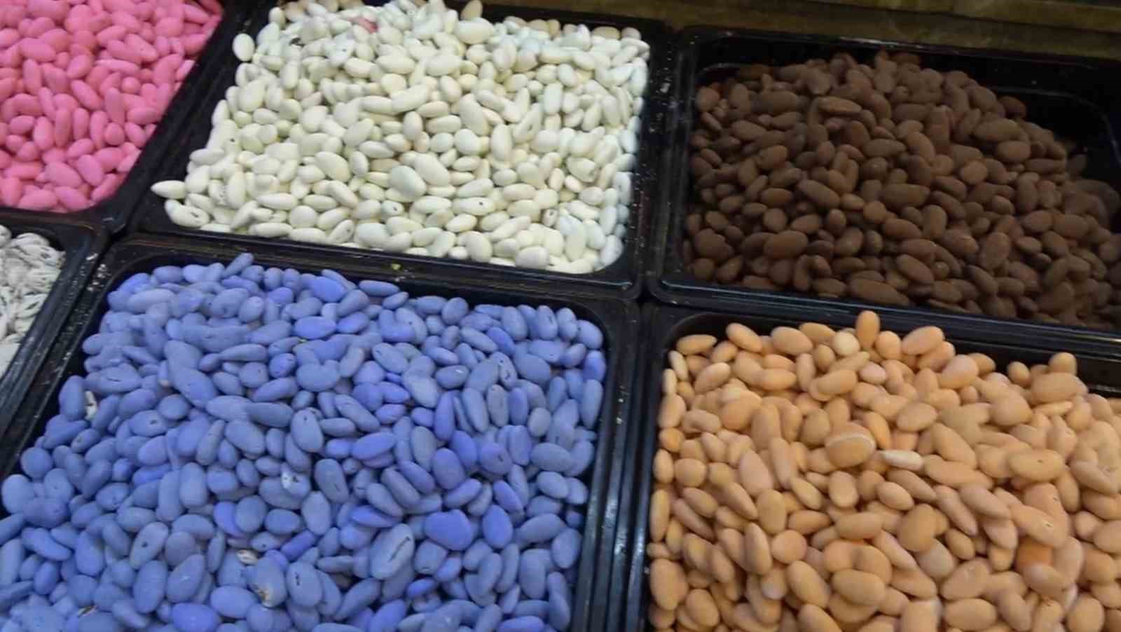 Antep fıstıklı badem şekeri Ramazan’da ağızları tatlandırıyor
