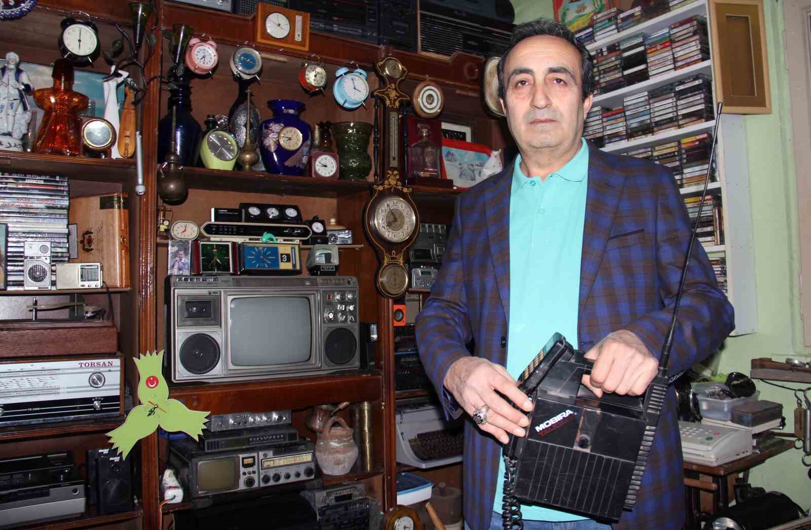 Antika tutkusu ile bodrum katını müzeye çevirdi
