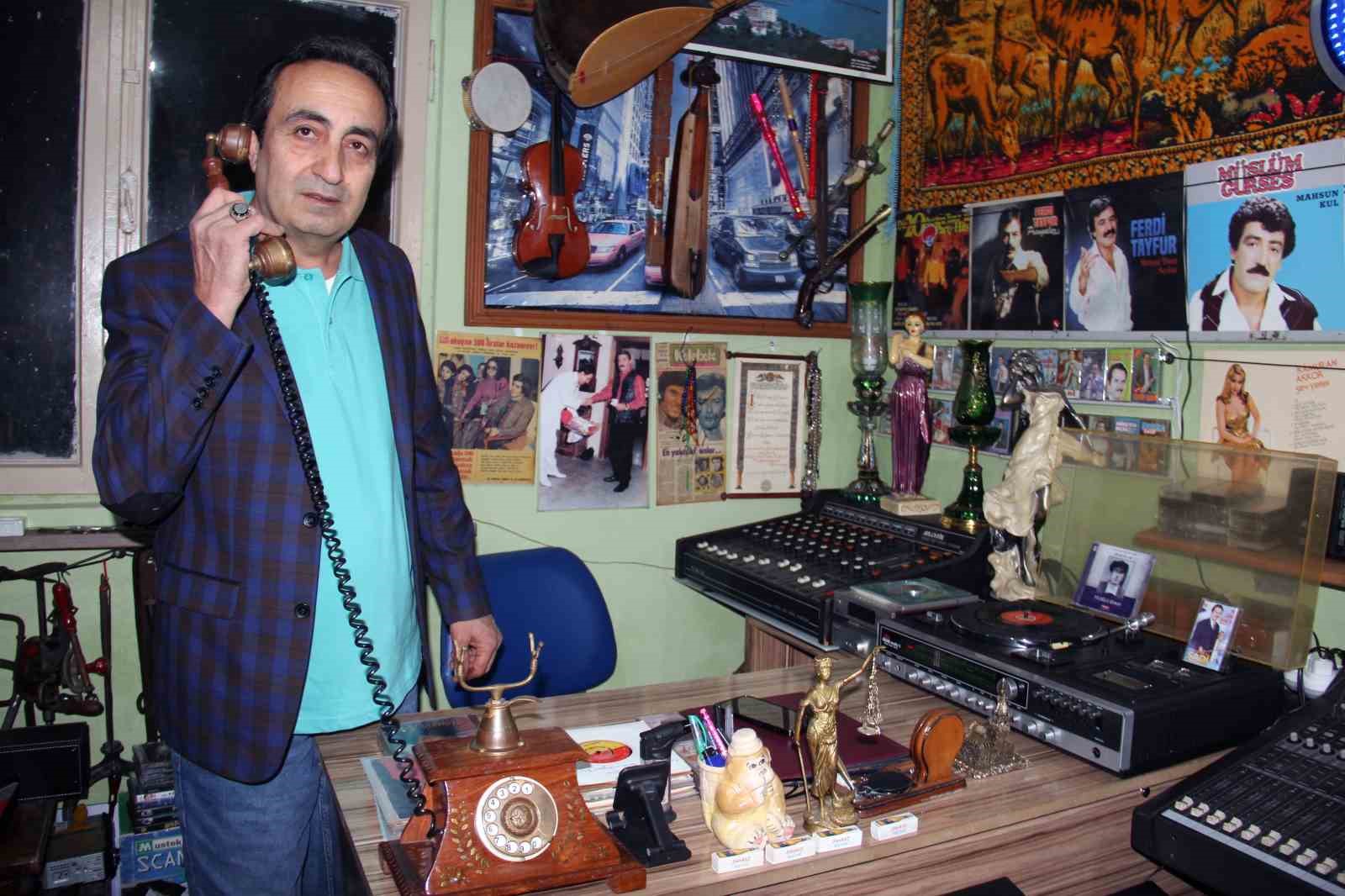 Antika tutkusu ile bodrum katını müzeye çevirdi
