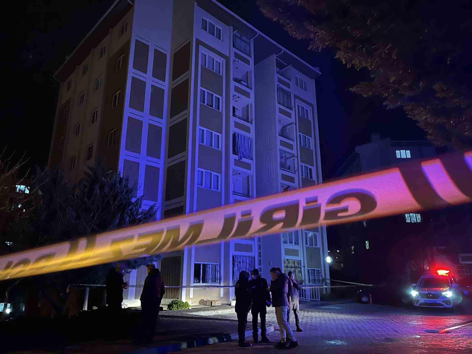 Apartmanda böcek ilaçlaması zehirlenmeye yol açtı: 11 kişi hastanelik oldu
