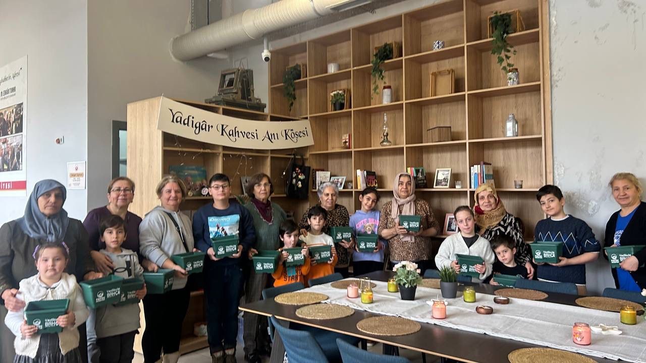 Ara tatilde kuşaklar Yadigar Kahvesi’nde buluştu
