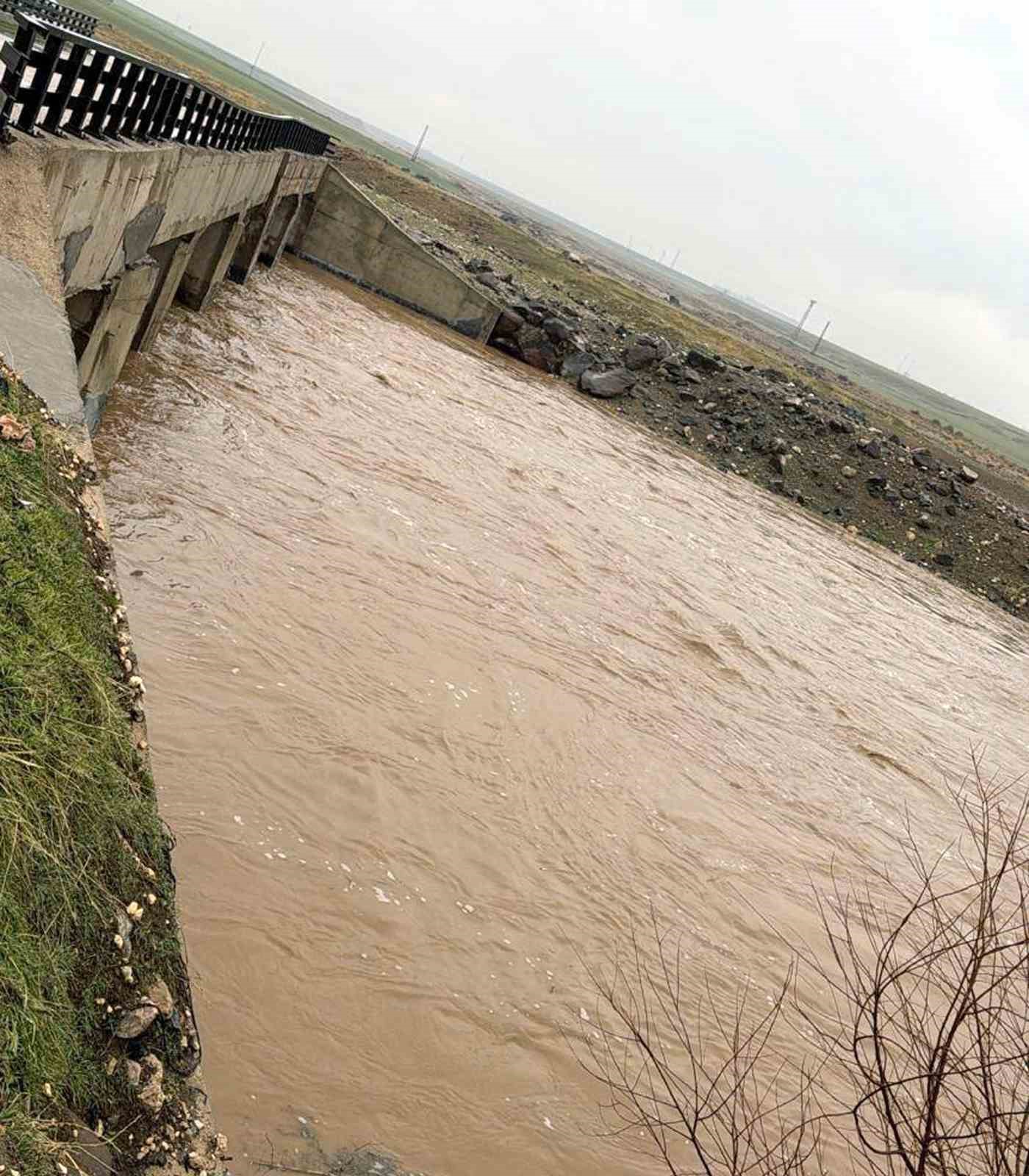 Araban Ovası’nda sağanak etkili oldu
Araban Ovası’nda sağanak etkili oldu