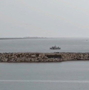 Aracıyla denize düşen sürücüyü Sahil Güvenlik kurtardı
