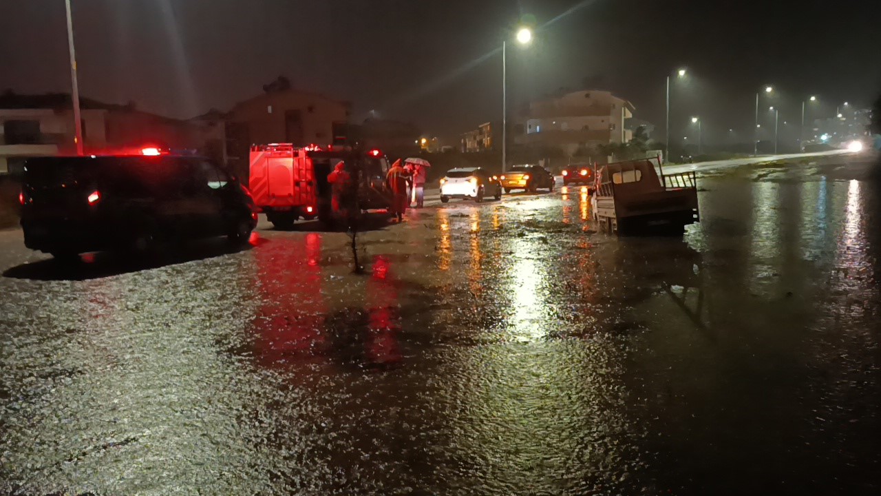 Araçta mahsur kalma ihbarına giden itfaiye teşekkür yerine sitemle karşılaştı
