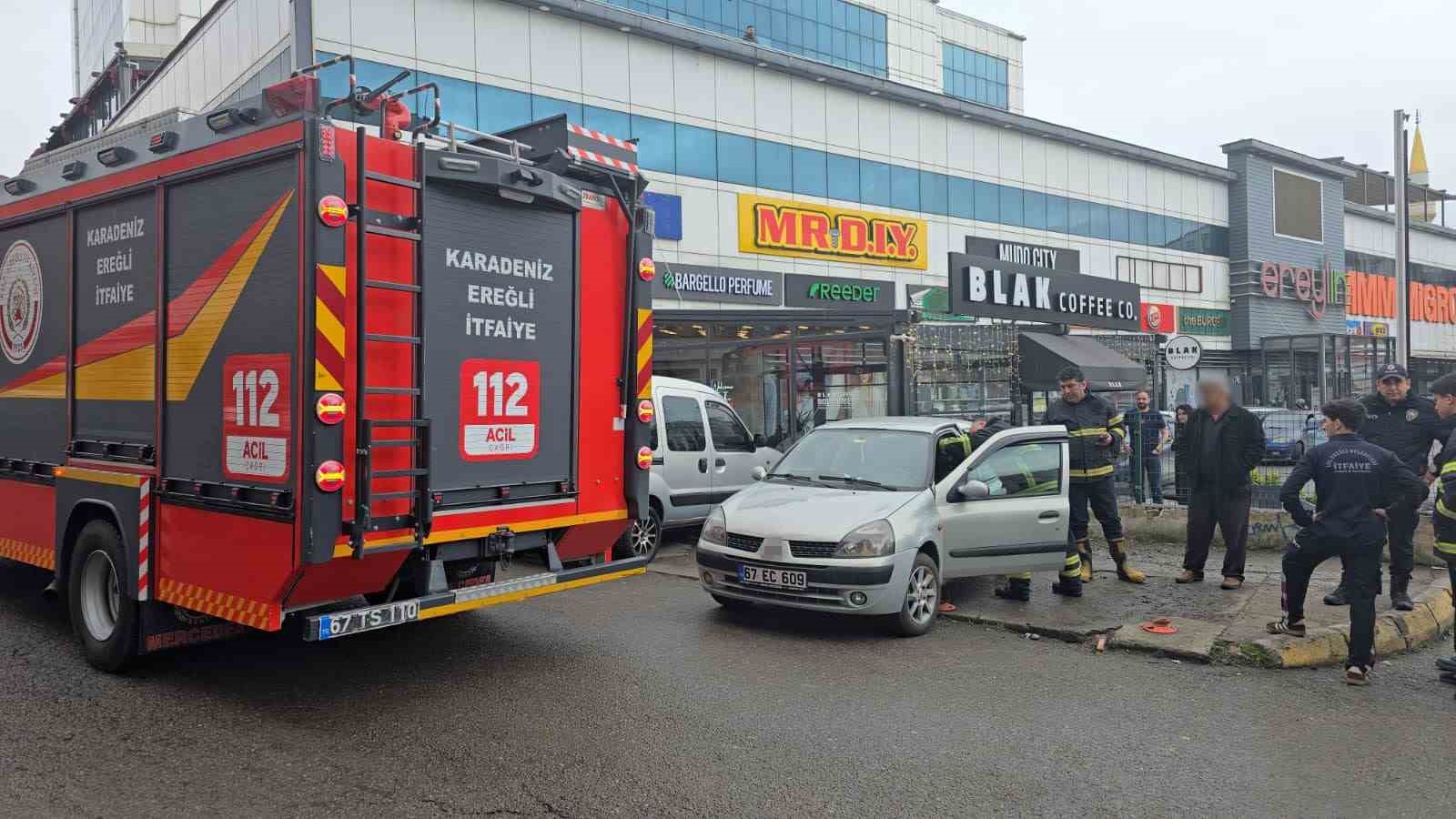 Araçtan gelen koku ekipleri harekete geçirdi
