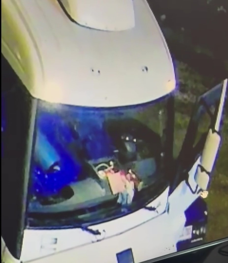 Aralarındaki korna anlaşmazlığı yüzünden karakolluk oldular
Aralarındaki korna anlaşmazlığı yüzünden karakolluk oldular