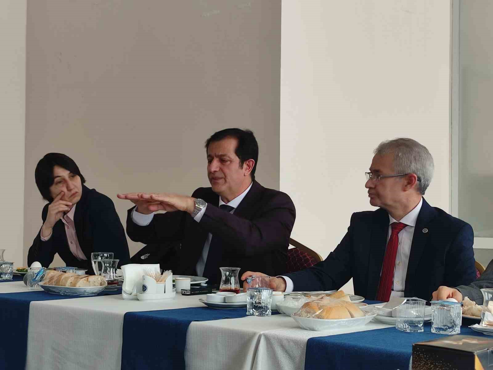 Ardahan Üniversitesi bünyesinde hayvan hastanesi kurulacak
