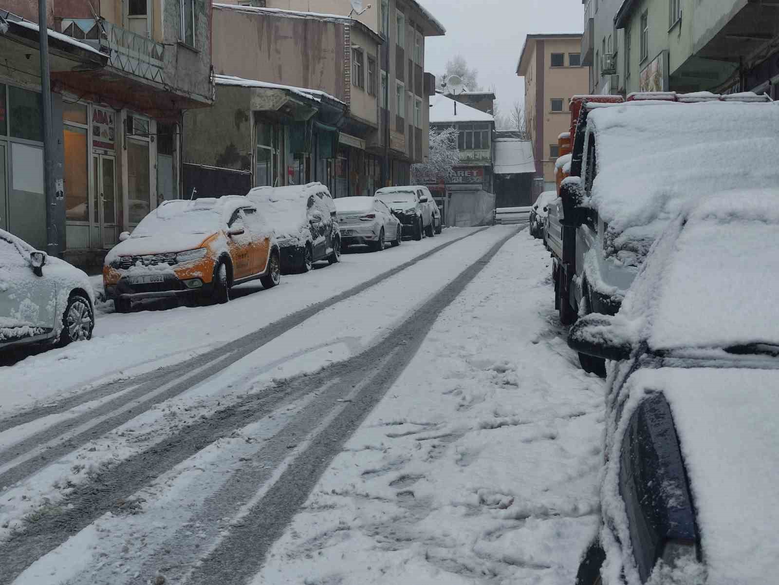 Ardahan’a kış geri geldi
