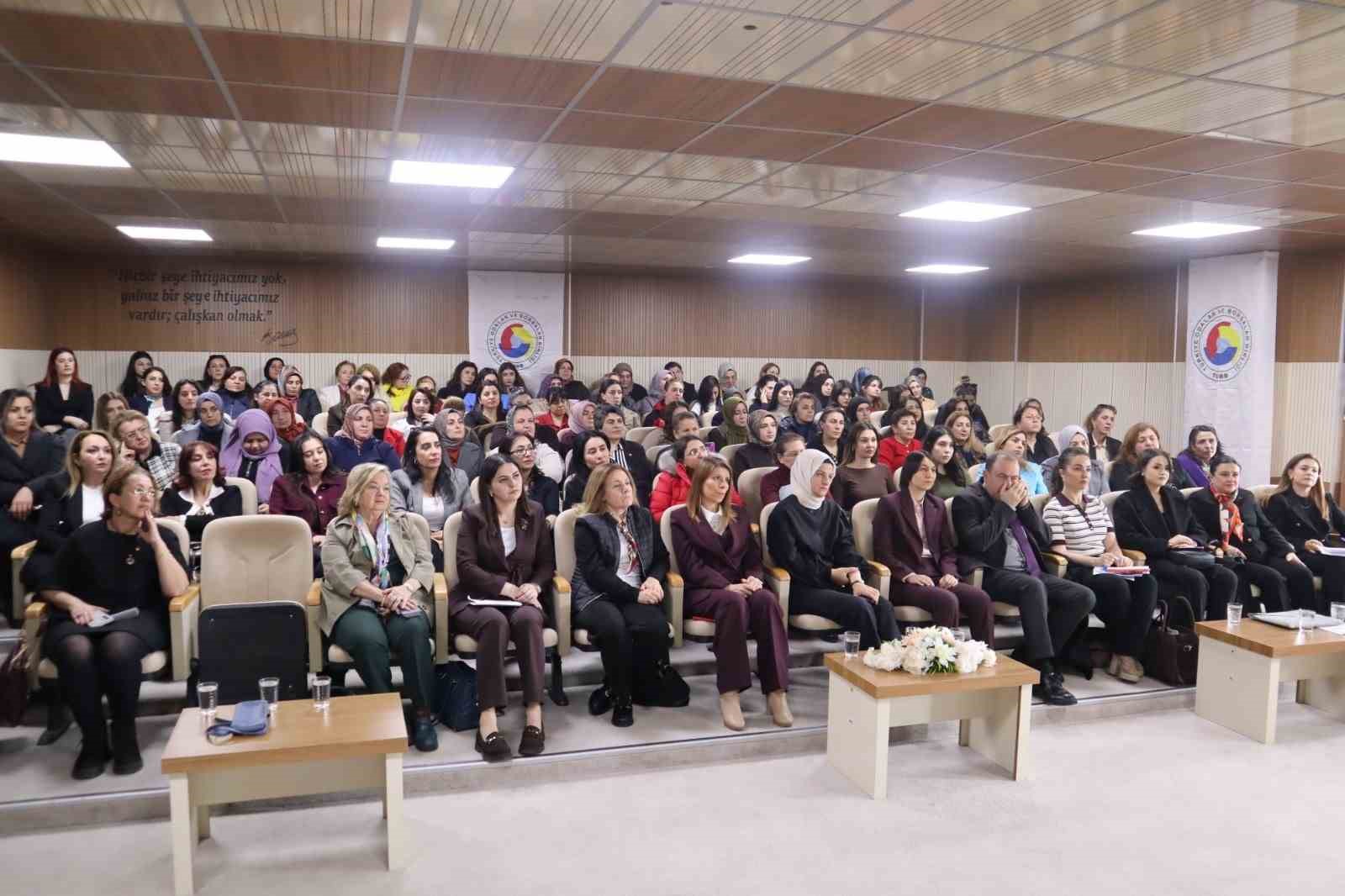 Ardahan’da Kadın Girişimciliği Zirvesine yoğun İlgi
