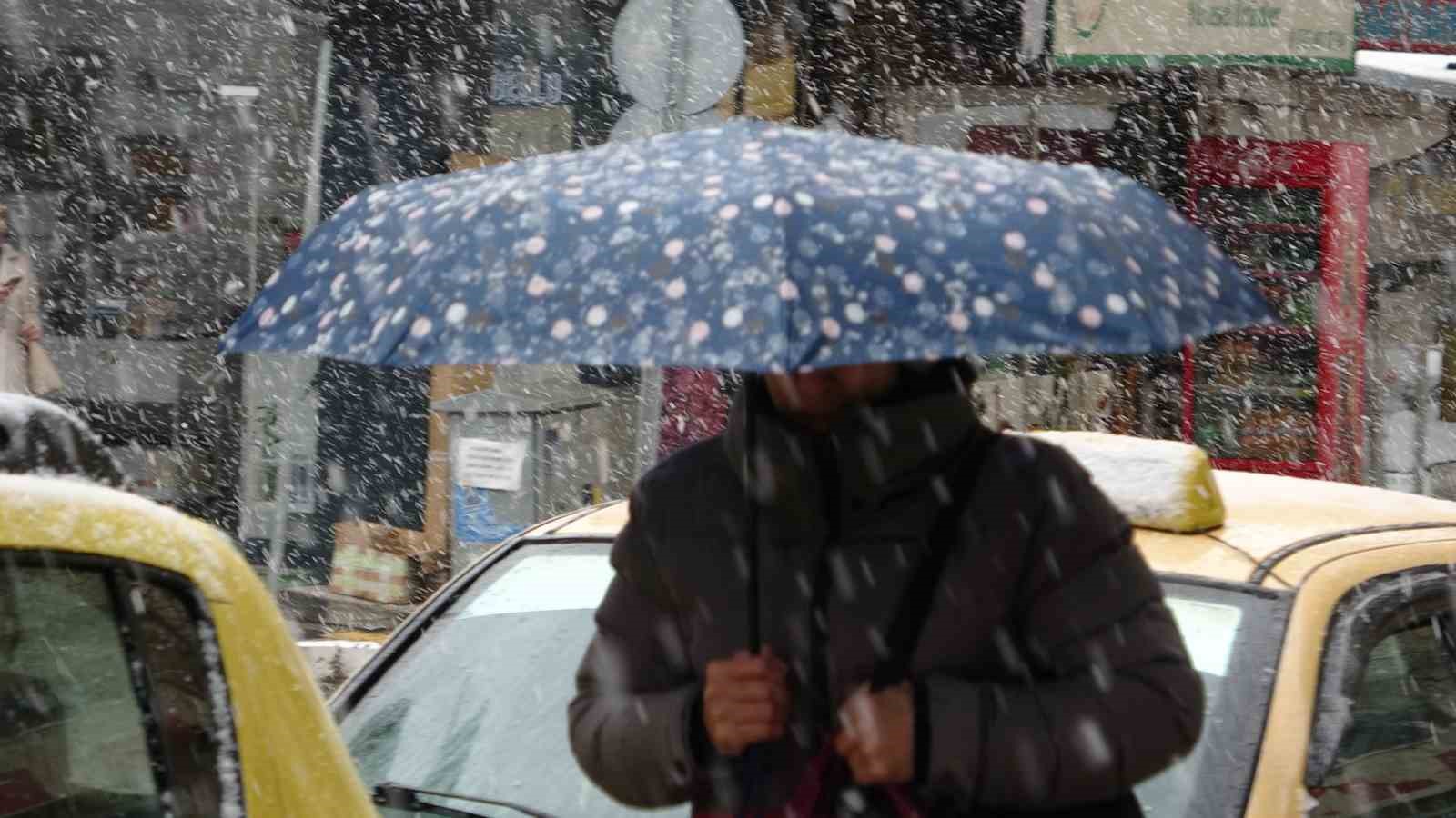 Ardahan’da kar yağışı etkili oldu
