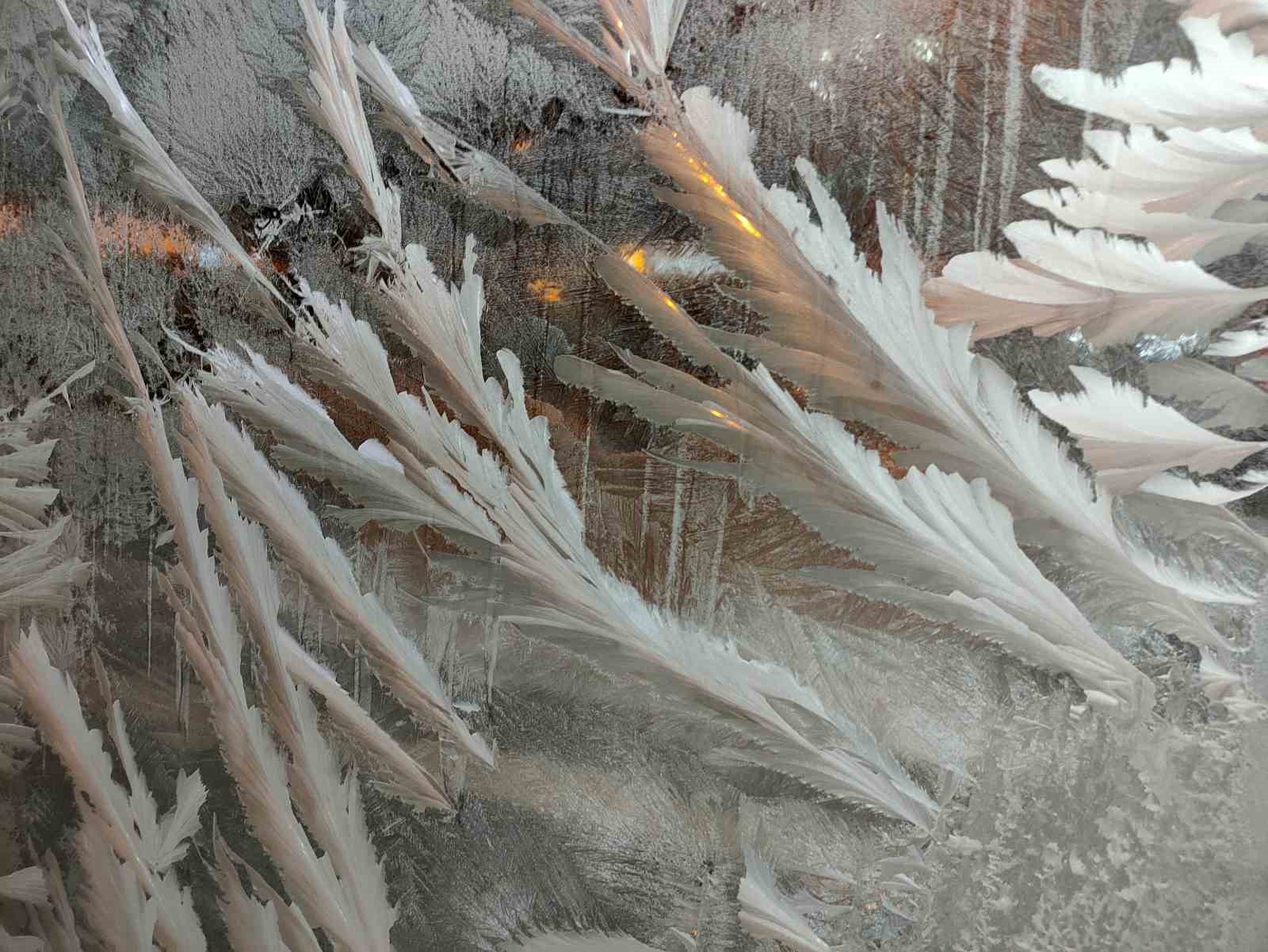 Ardahan’da Sibirya soğukları başladı, Göle eksi 36’yı gördü
