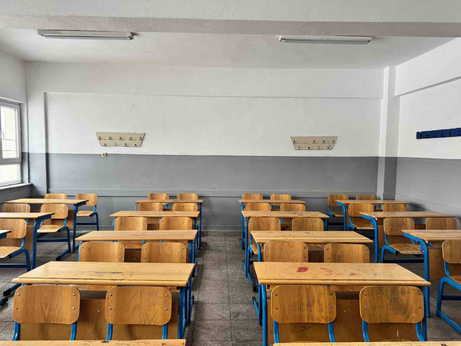 Arif Molu Mesleki ve Teknik Anadolu Lisesi yeniden boyandı
