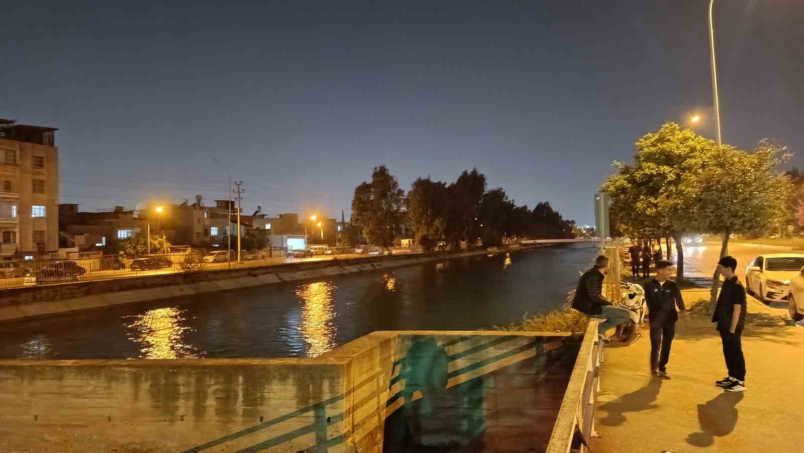 Arkadaşıyla otururken kanala düştü, akıntıya kapılıp kayboldu
