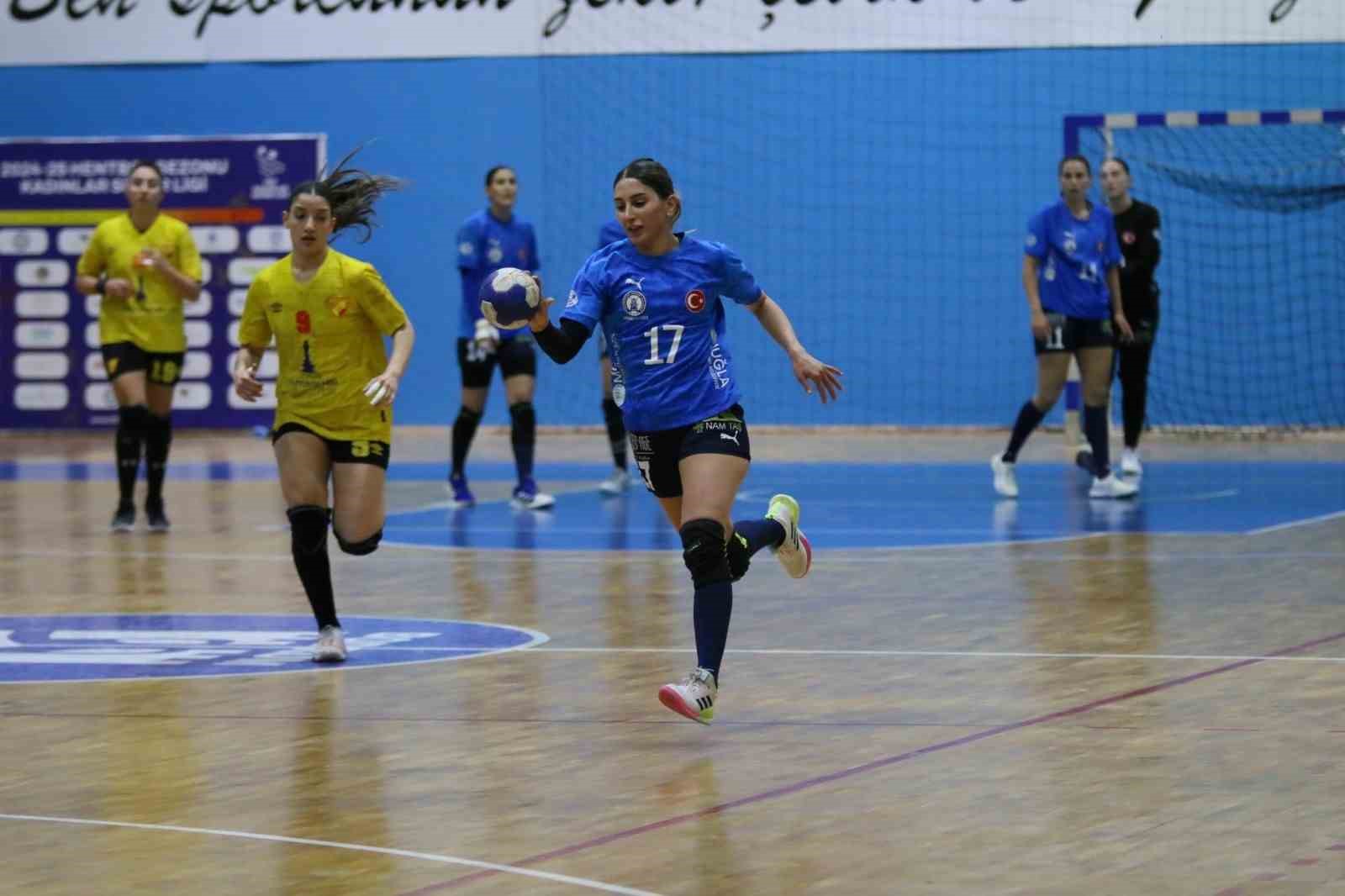 Armada Praxis Yalıkavak Spor Kulübü’nden güçlü kapanış
