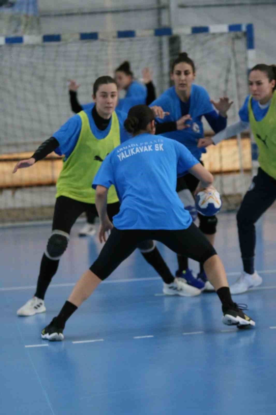 Armada Praxis Yalıkavakspor, Trabzon deplasmanı öncesi hazırlıklarını sürdürüyor
