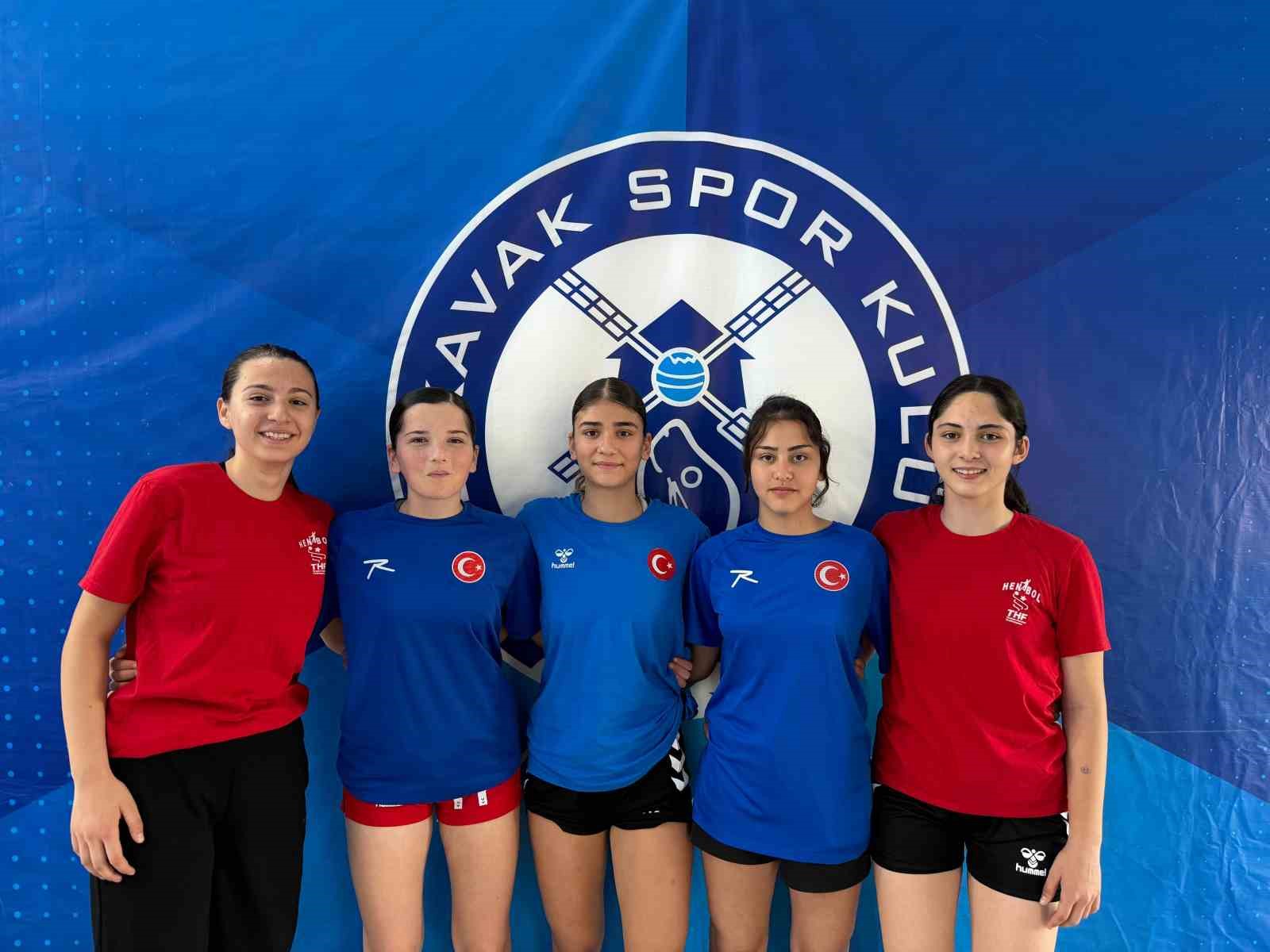 Armada Praxis Yalıkavakspor’dan Milli Takım’a 5 sporcu ve 1 antrenör
