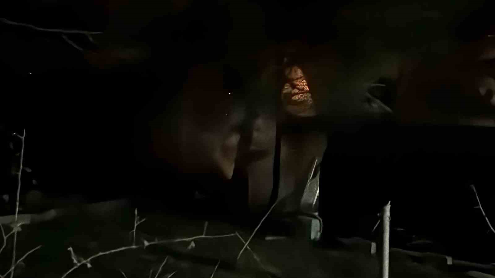 Arnavutköy Terkos’ta boşaltılan bungalov evler alev alev yandı
