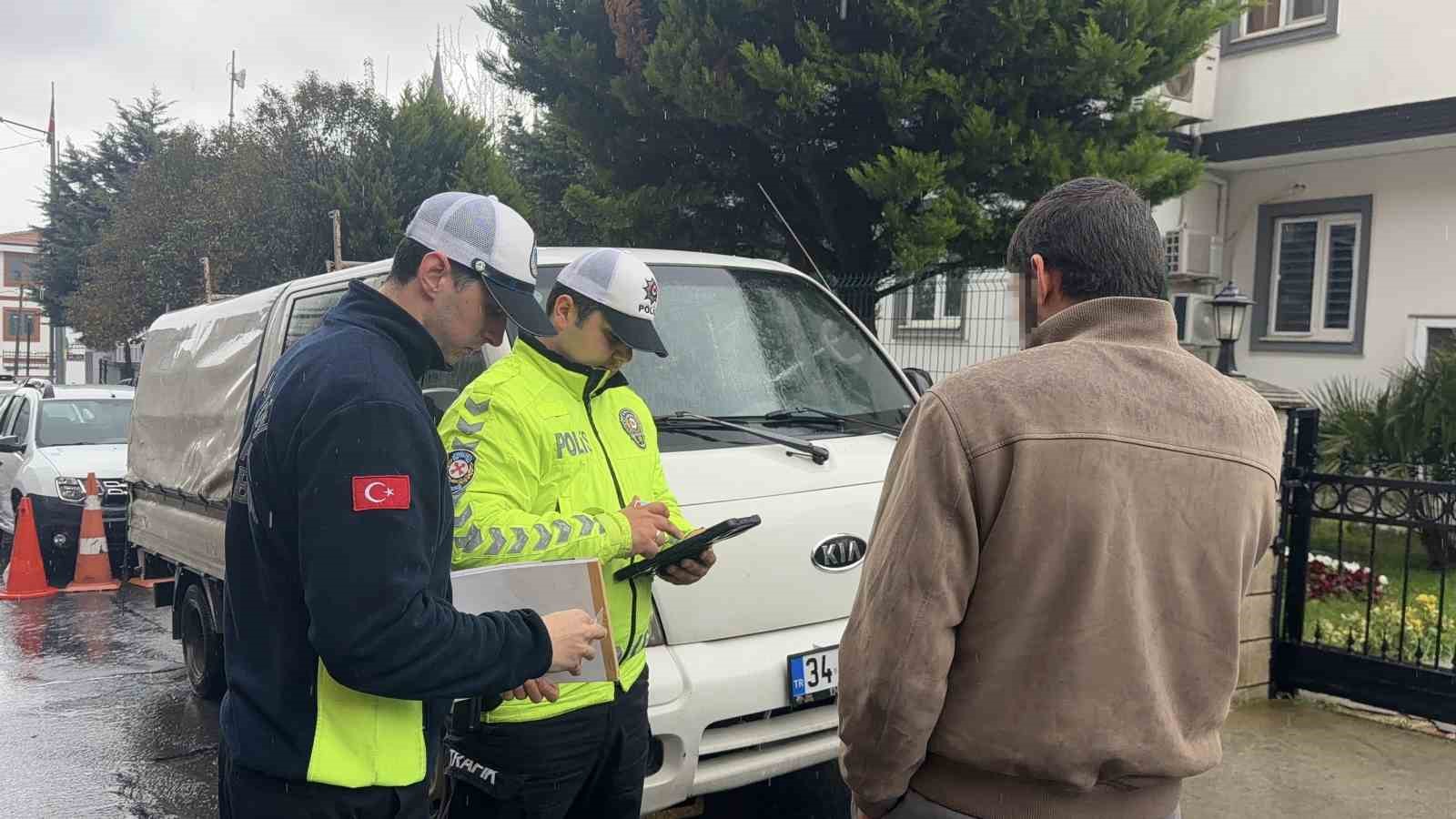 Arnavutköy’de kaçak döküme suçüstü: 62 bin 246 TL ceza kesildi
