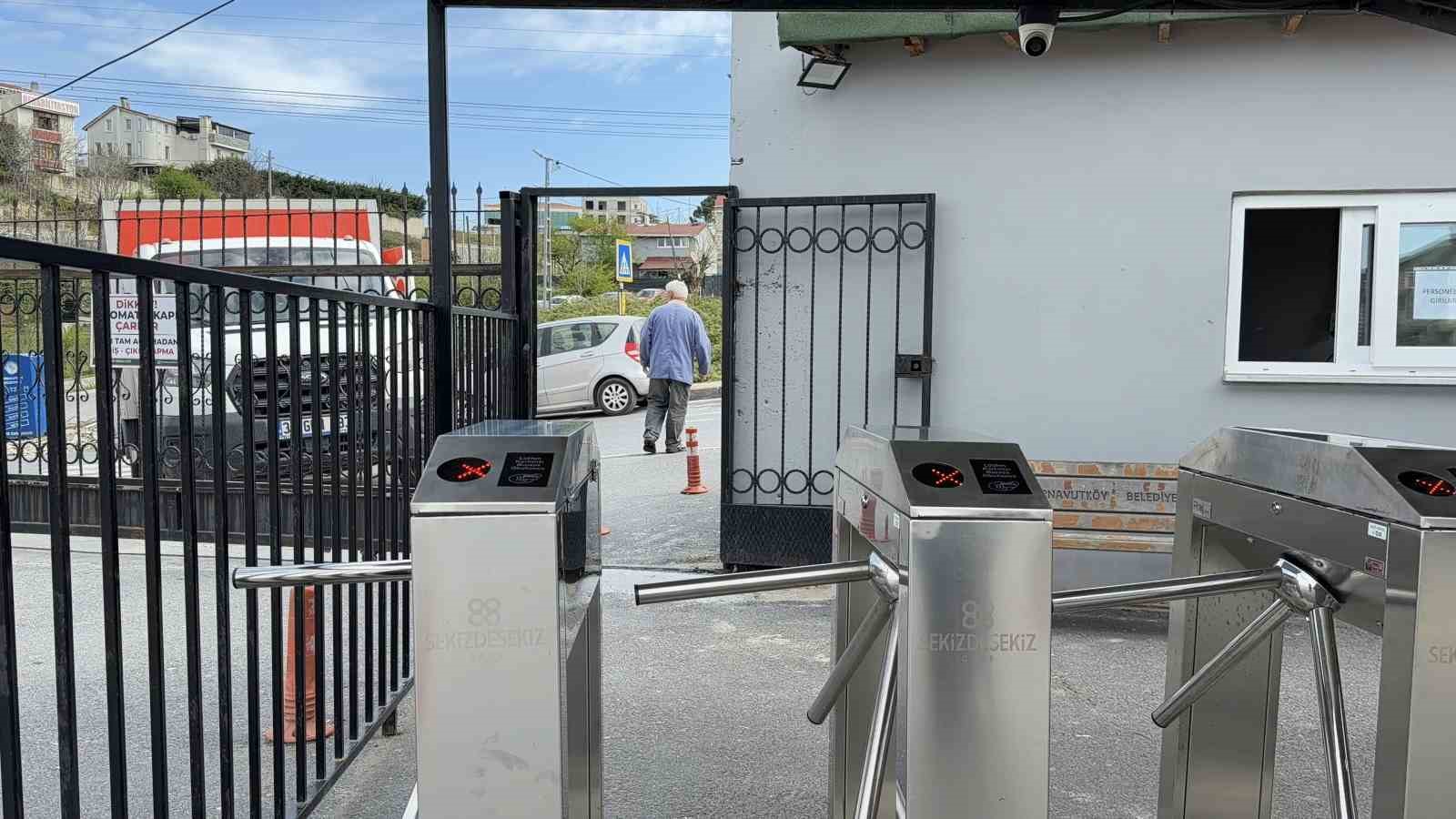 Arnavutköy’de lisede "üst düzey güvenlik" uygulaması: Velilere anlık fotoğraflı bildirim
