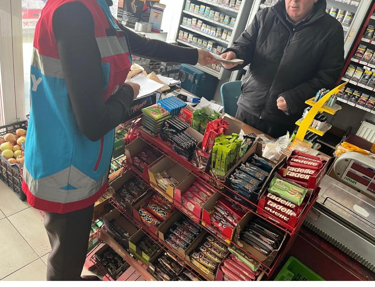 Arpaçay’da "Zimem Defteri" Projesiyle ihtiyaç sahiplerinin borçları kapatılıyor
