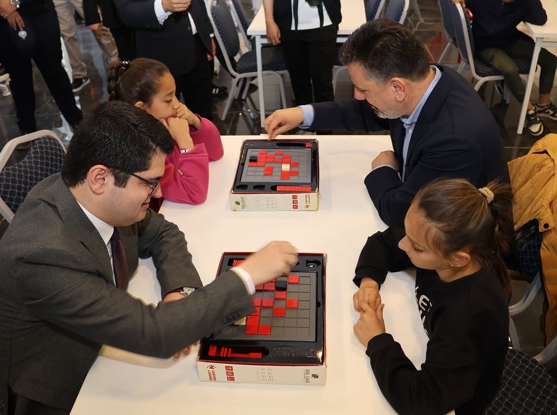 Arsuz’da akıl ve zeka oyunları turnuvası başladı
